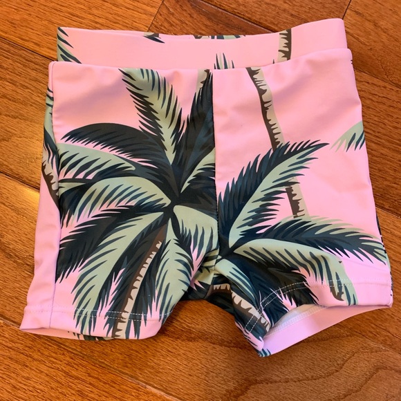 Mom & Son Matching Swimsuit Set - Picture 2 of 3